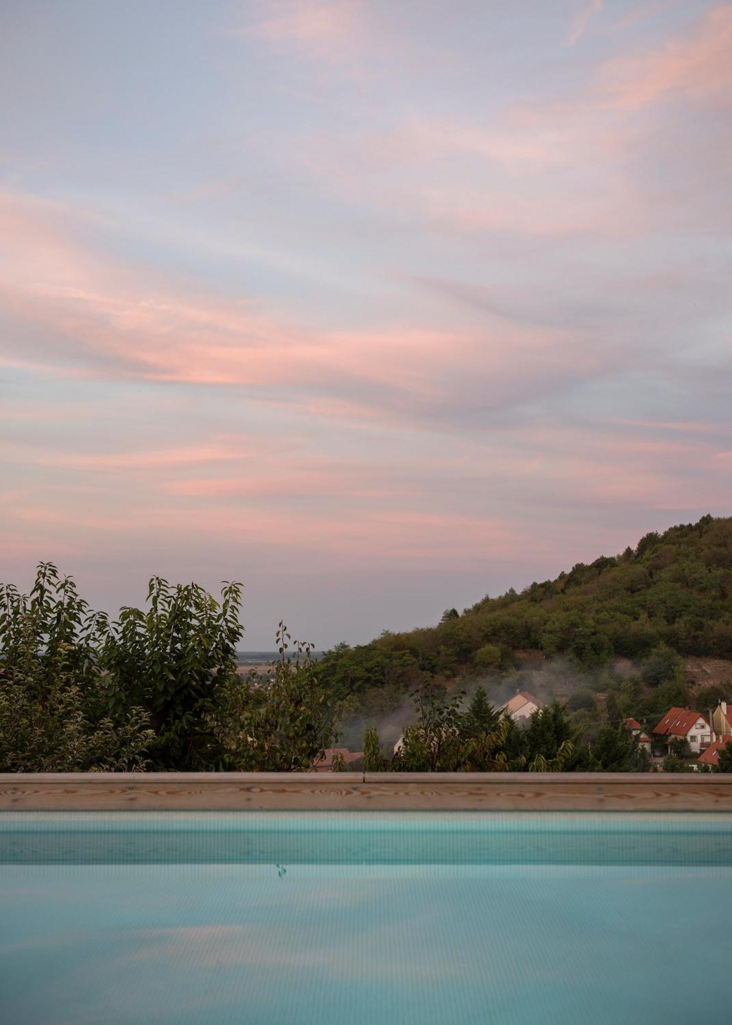 Szegzard - The Lodge Сексард Экстерьер фото